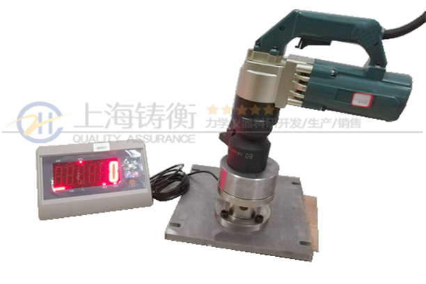 �z�y������˨Ť����320N.m���@ʽŤ���y���x��